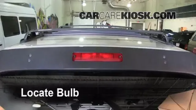 1999 Toyota 4Runner Limited 3.4L V6 Éclairage Feu de freinage central (remplacer l'ampoule)